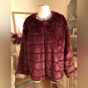 Ava & Viv NWOT beautiful Berry color faux fur jacket size 2X